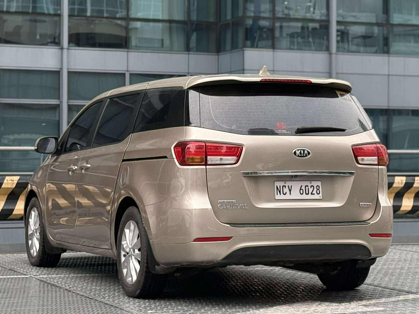2016 Kia Grand Carnival EX 2.2, Automatic, Diesel