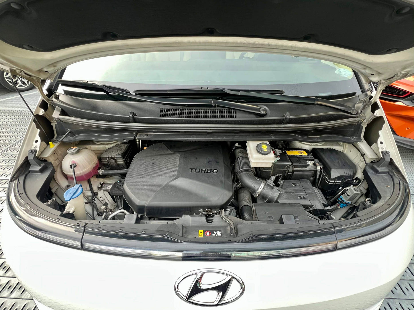 2023 Hyundai Staria GLS 2.2, Automatic, Diesel