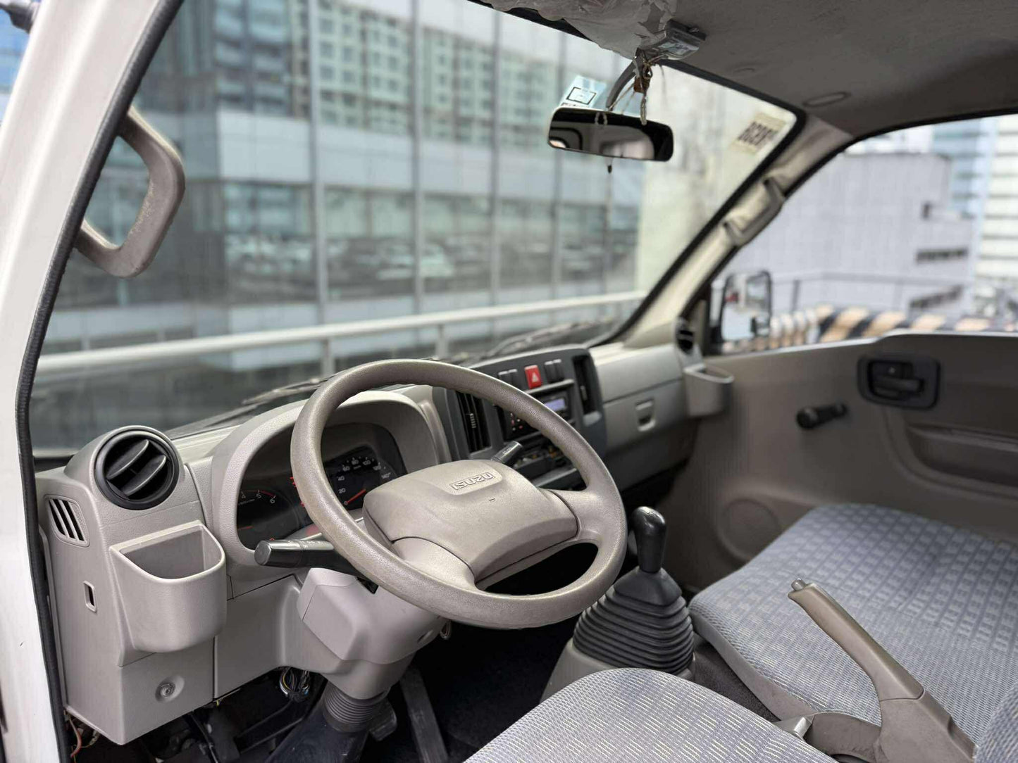 2020 Isuzu Travis 2.5, Manual, Diesel