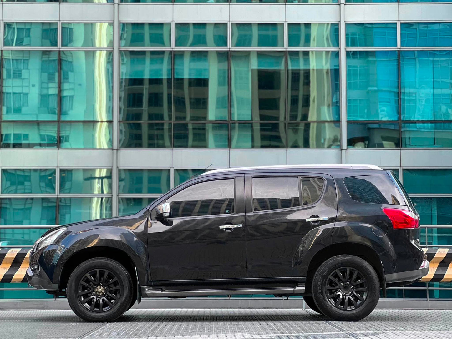 2015 Isuzu MUX 2.5 LSA 4x4, Automatic, Diesel