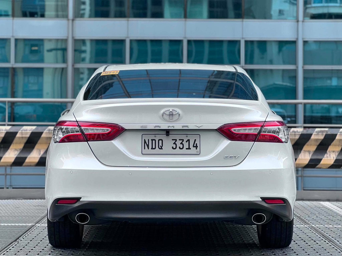 2019 Toyota Camry 2.5 V, Automatic, Gas
