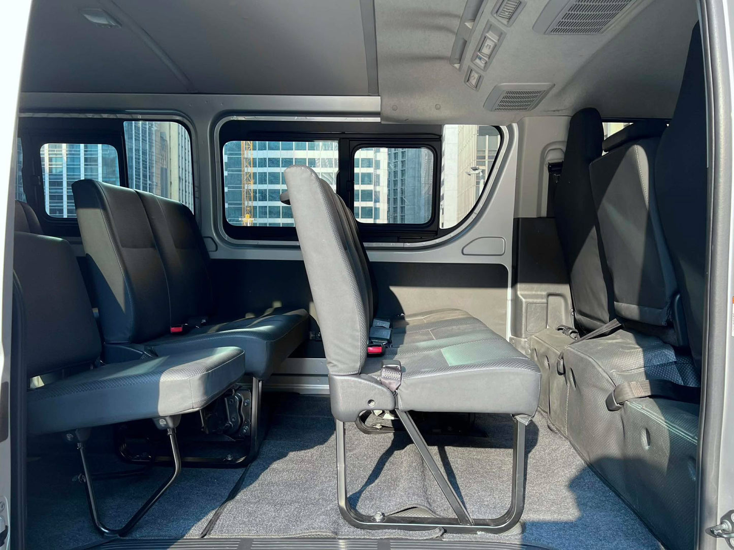 2021 Toyota HiAce Commuter 3.0, Manual, Diesel