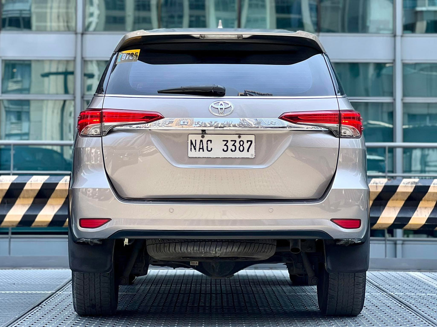 2017 Toyota Fortuner V 4x2 2.4, Automatic, Diesel