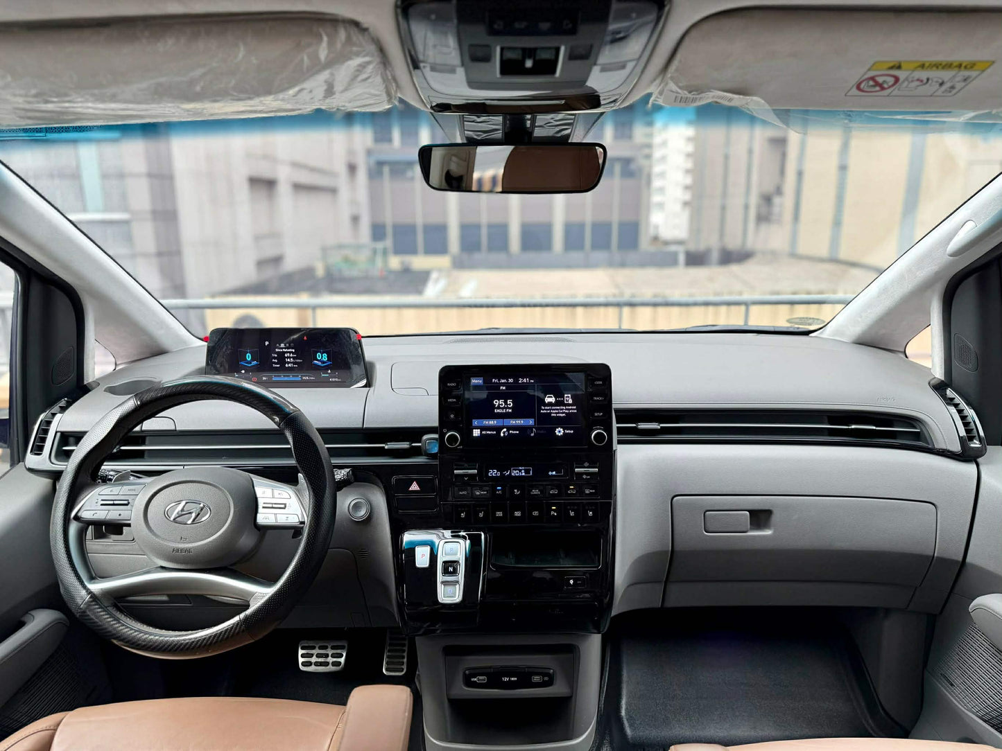 2024 Hyundai Staria Premium+ AWD 2.2, Automatic, Diesel