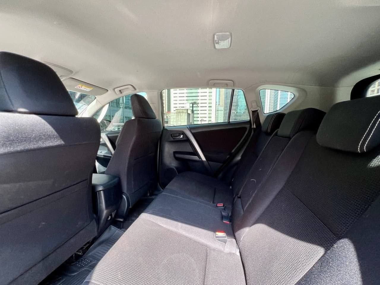 2016 Toyota Rav 4 4x2, Automatic, Gas