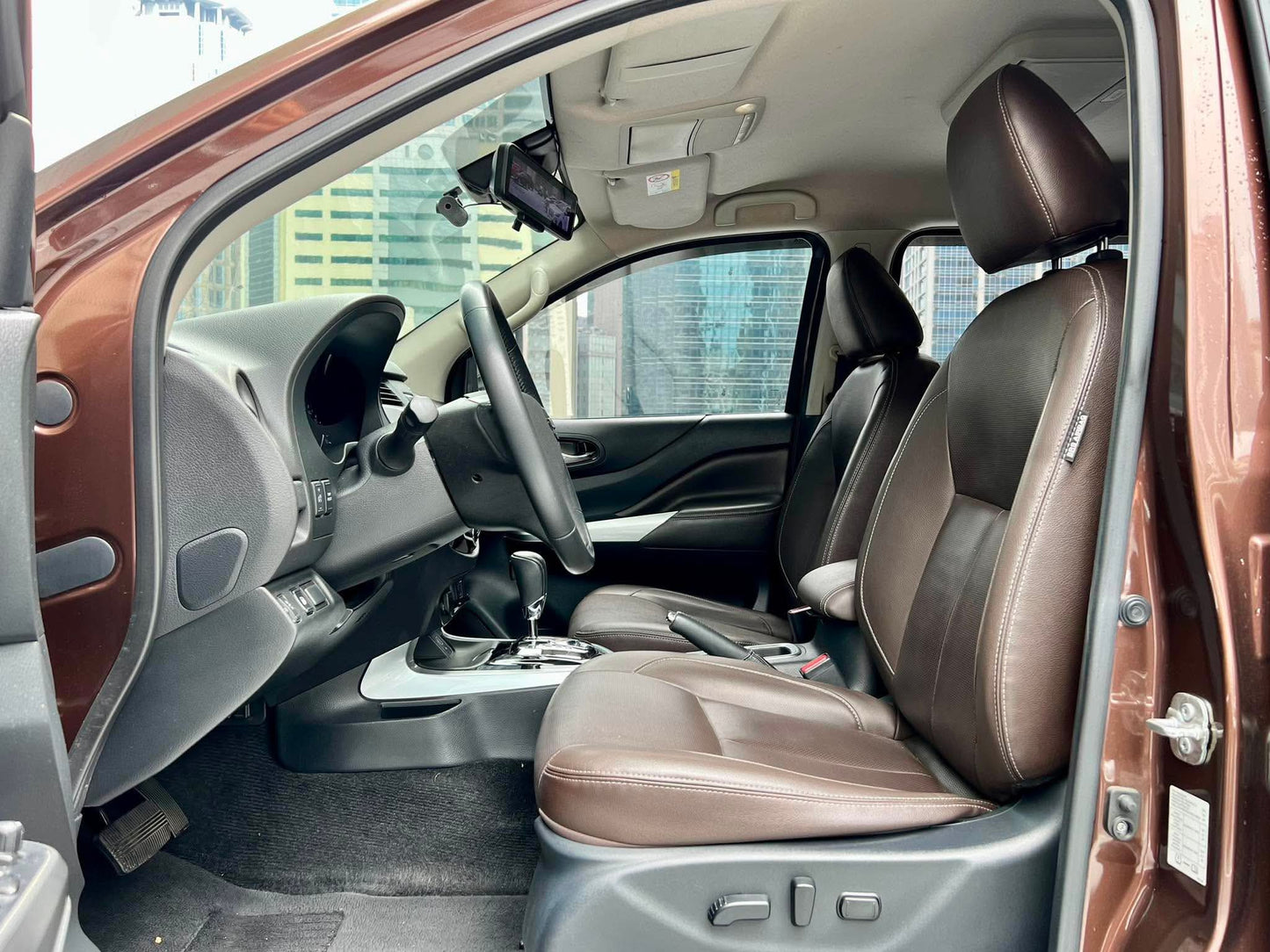 2020 Nissan Terra VL 4x2 2.5, Automatic, Diesel