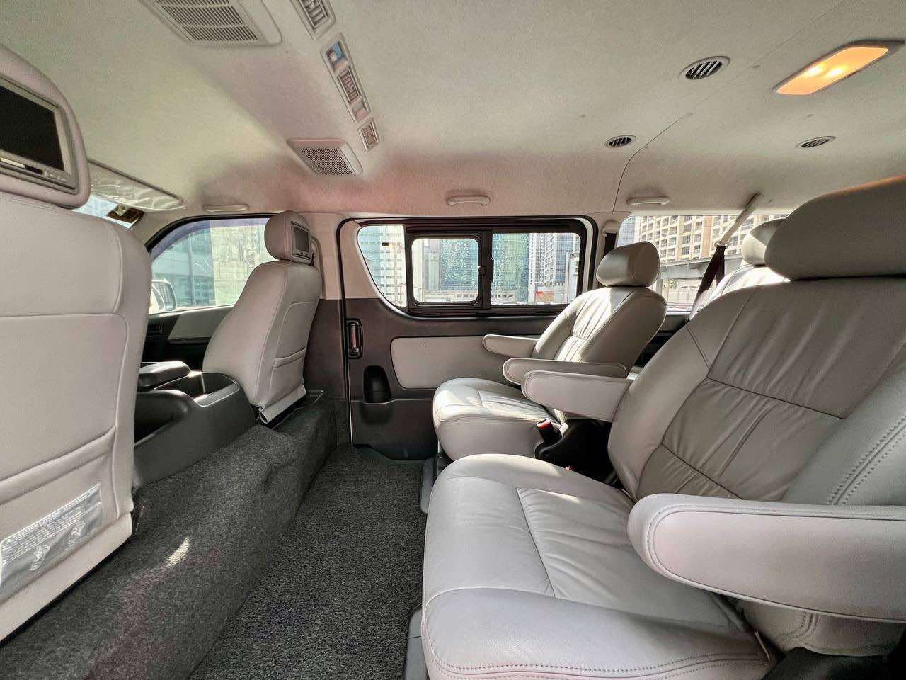 2017 Toyota Super Grandia 3.0 Leather, Automatic, Diesel