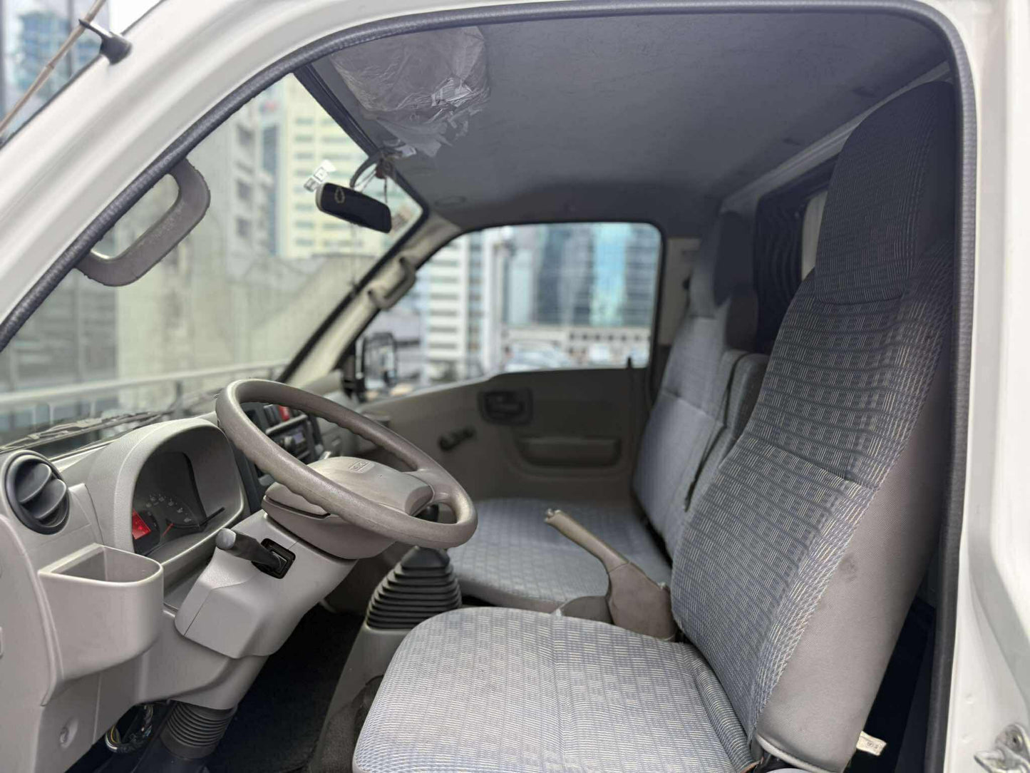 2020 Isuzu Travis 2.5, Manual, Diesel