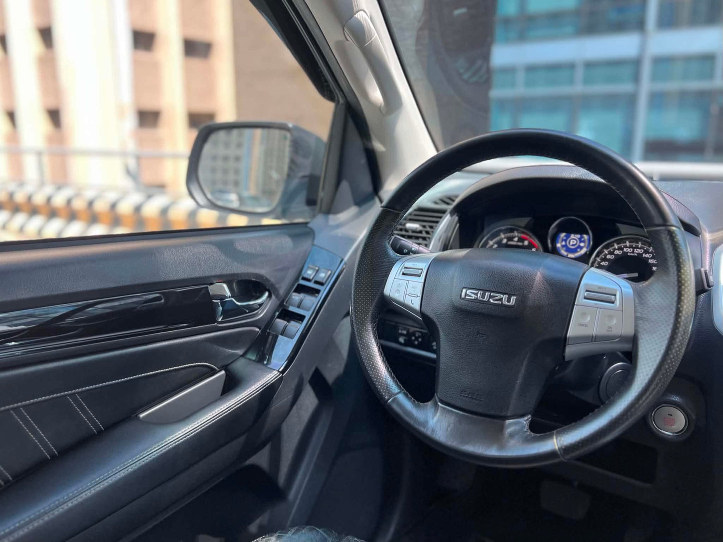 2018 Izuzu MUX 3.0 LS 4x2, Automatic, Diesel
