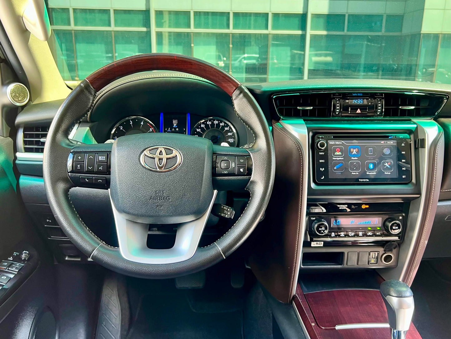 2017 Toyota Fortuner V 4x2 2.4, Automatic, Diesel