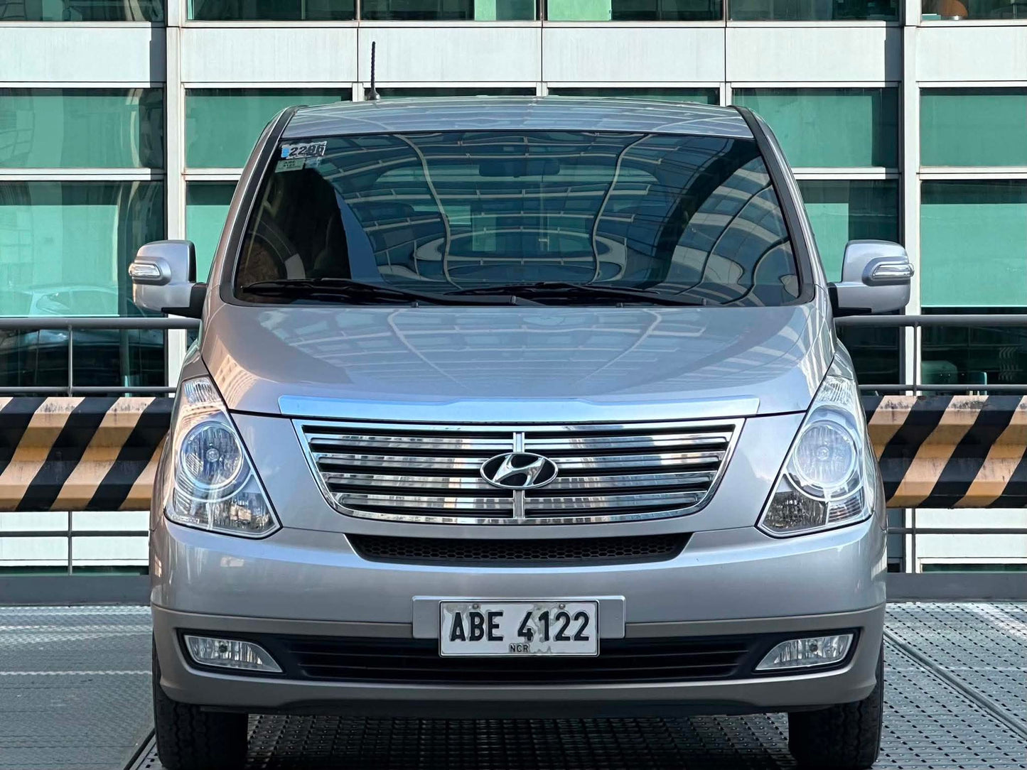 2015 Hyundai Grand Starex GL 2.5, Automatic, Diesel