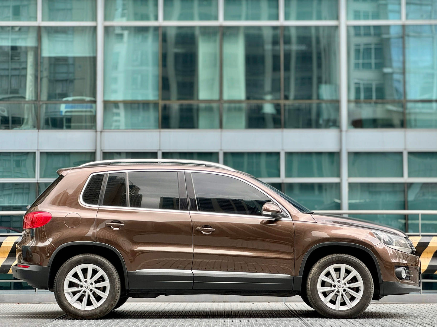 2014 Volkswagen Tiguan AWD 2.0, Automatic, Diesel