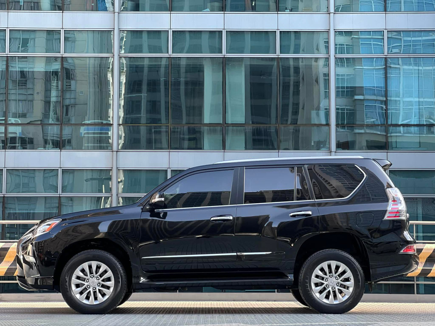 2017 Lexus GX460 4.6 V8, Automatic, Gas