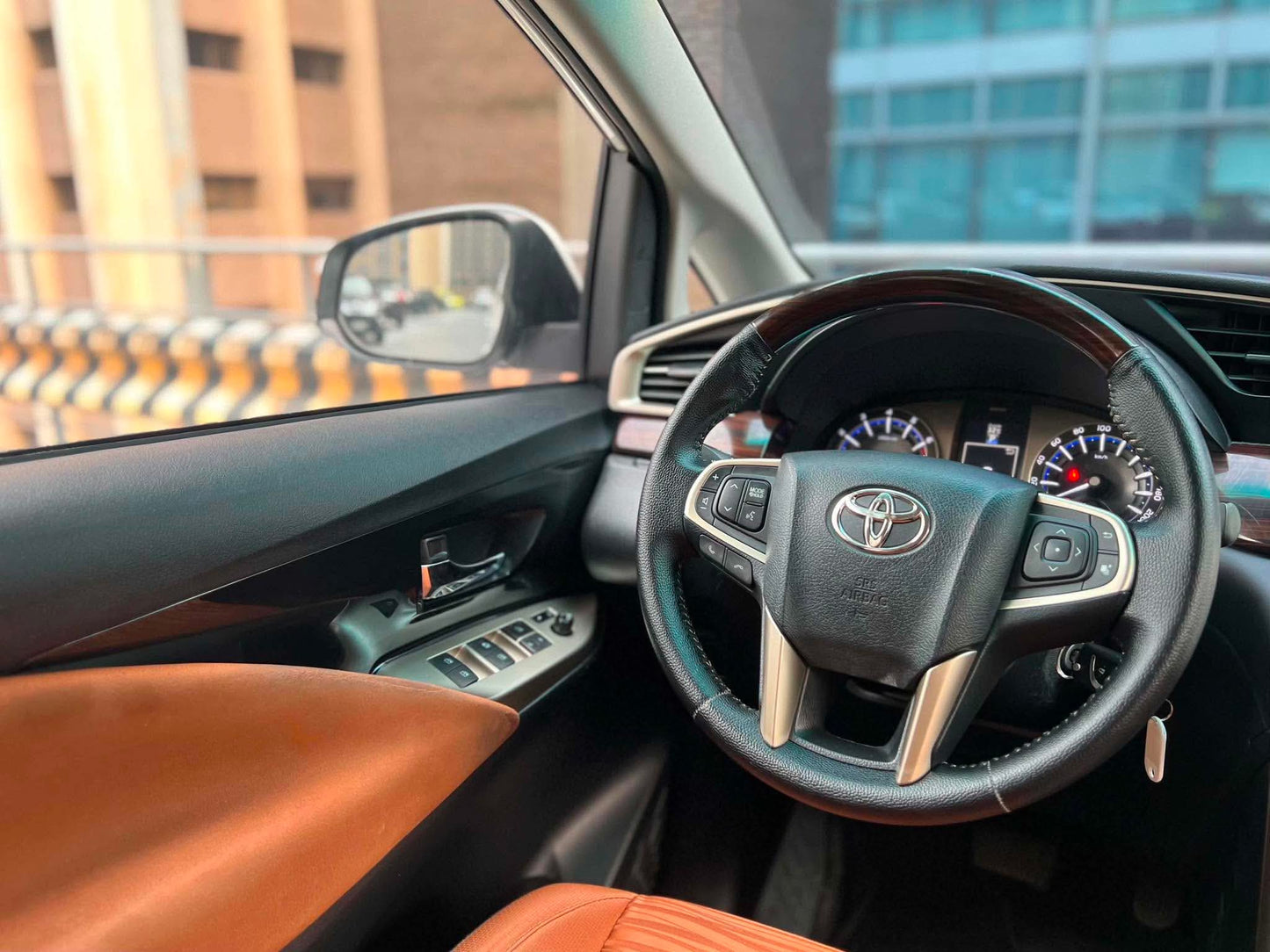 2016 Toyota Innova 2.0 G, Automatic, Gas
