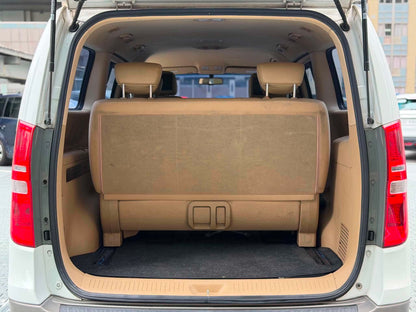 2015 Hyundai Starex Gold 2.5, Automatic, Diesel