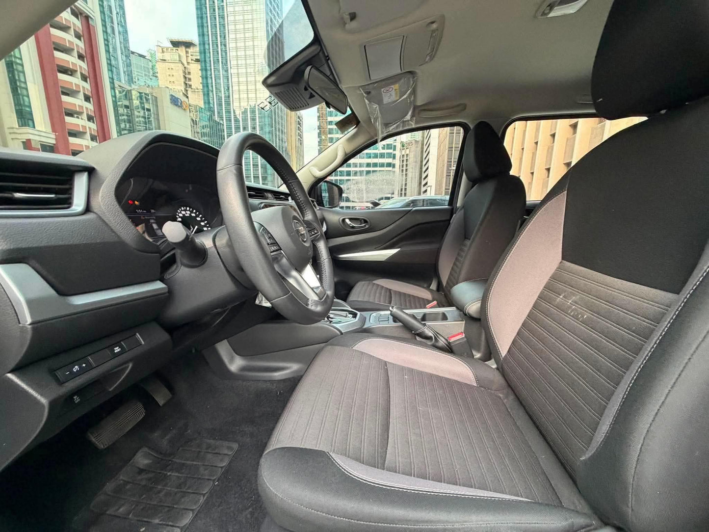 2025 Nissan Navara 2.5 VE Calibre, Automatic, Diesel