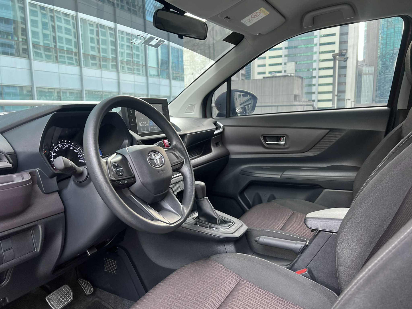 2024 Toyota Avanza 1.3 E Automatic, Gas