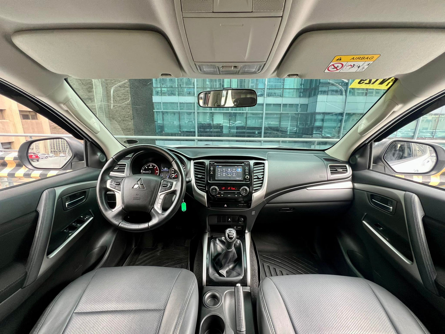 2020 Mitsubishi Montero GLX 2.5, Manual, Diesel