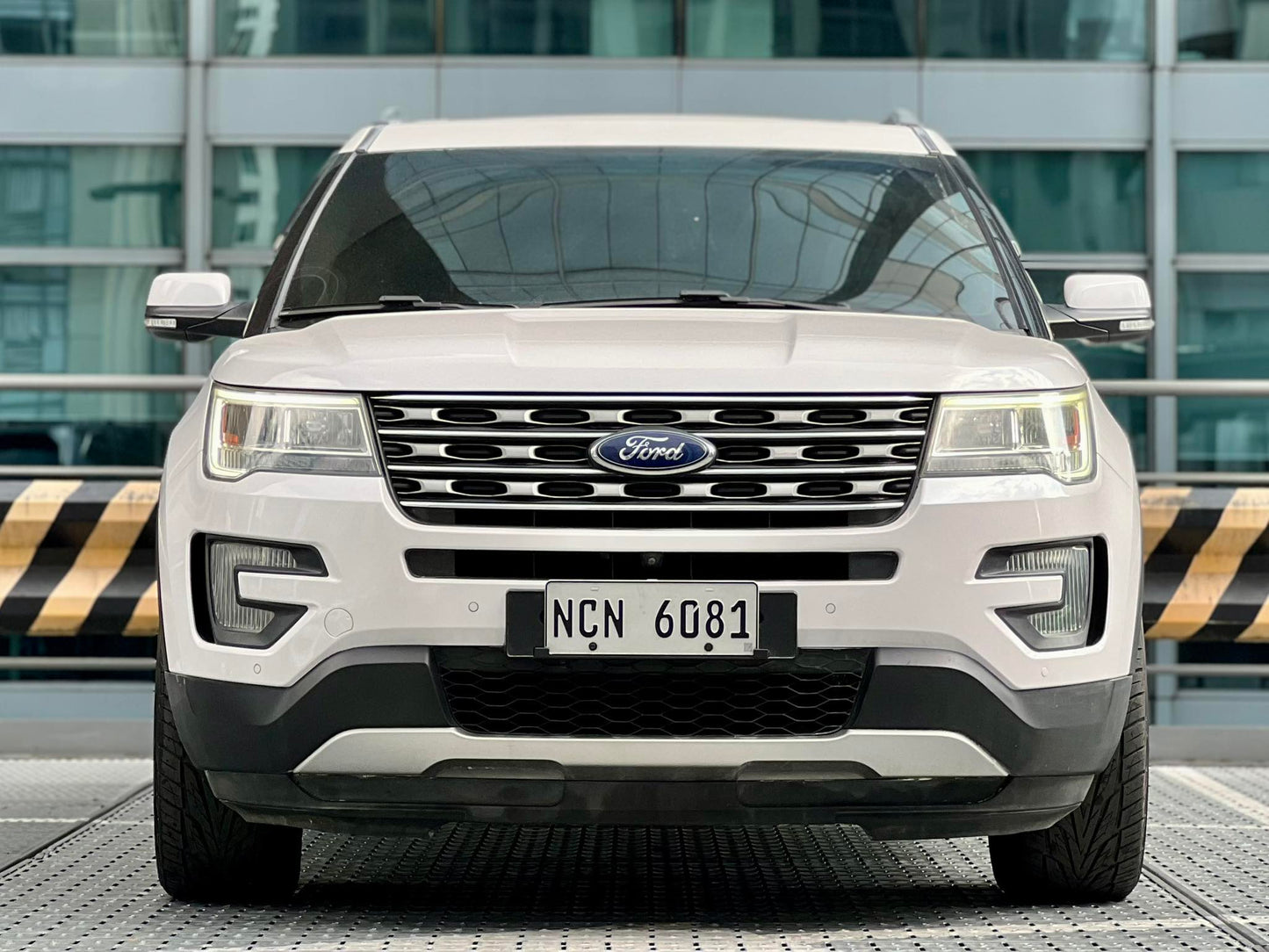 2017 Ford Explorer 2.3, Automatic, Gas