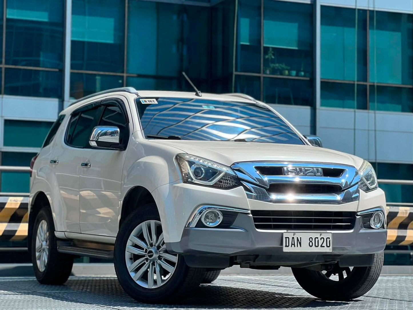 2018 Izuzu MUX 3.0 LS 4x2, Automatic, Diesel