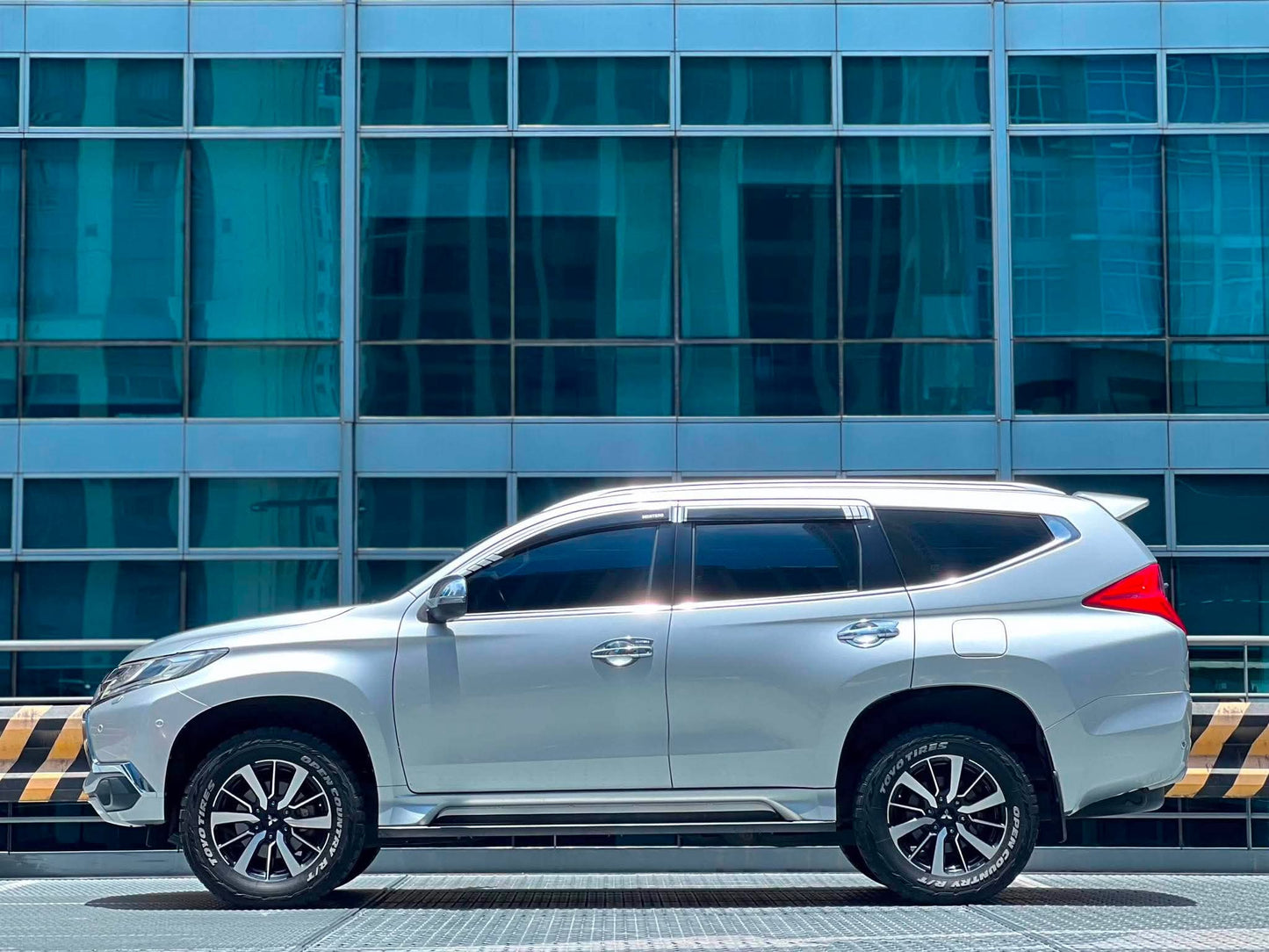 2017 Mitsubishi Montero GT 4x4, Automatic, Diesel