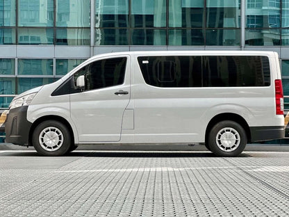 2023 Toyota Hiace Commuter 2.8 Deluxe, Manual