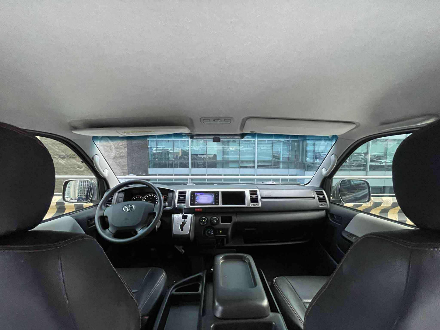2018 Toyota Hiace Super Grandia 3.0, Automatic, Diesel