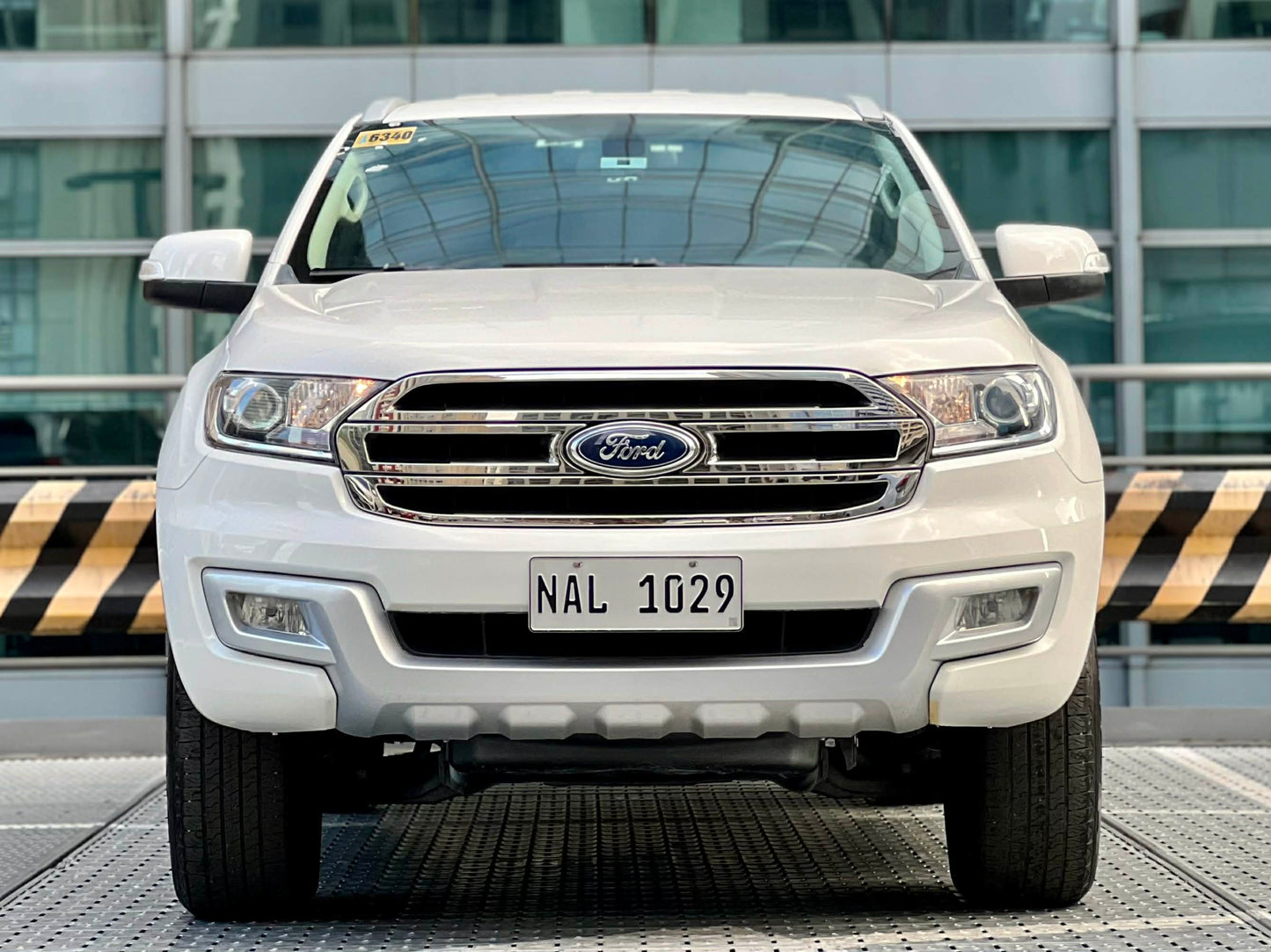 2017 Ford Everest Trend 4x2 2.2,  Automatic, Diesel