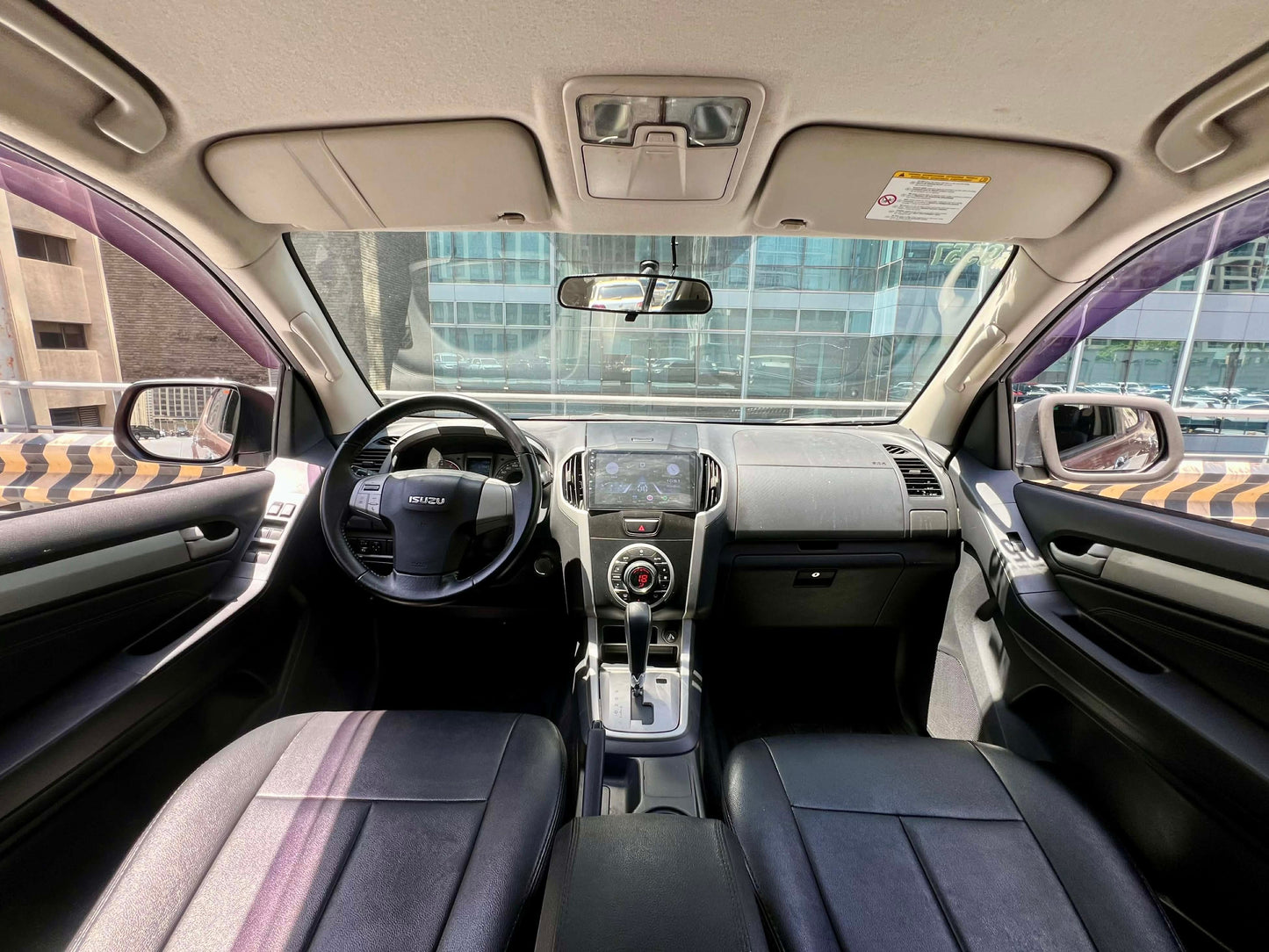 2015 Izuzu MUX LSA 4x2 2.5, Automatic, Diesel