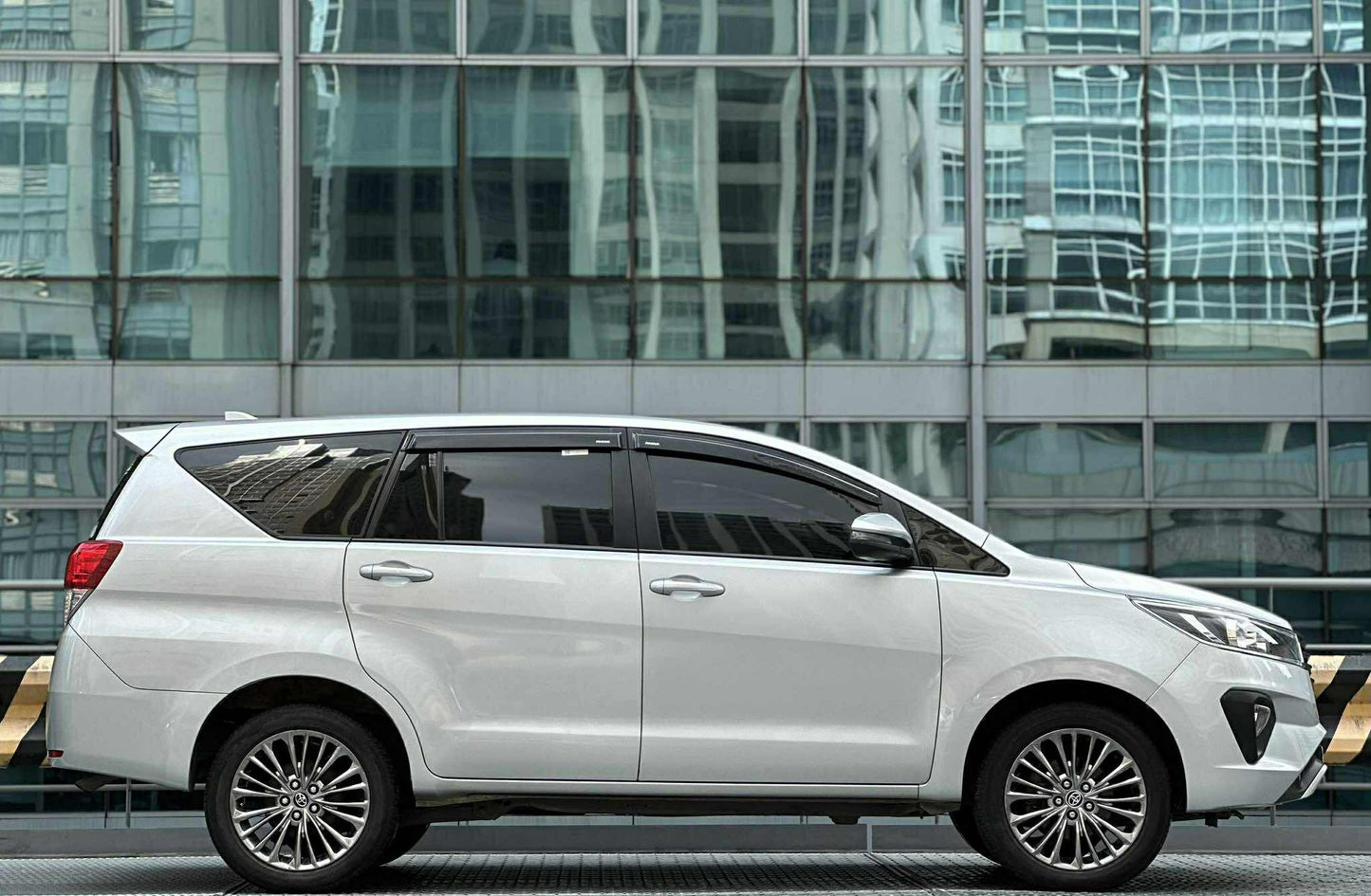 2023 Toyota Innova 2.8 E, Automatic, Diesel