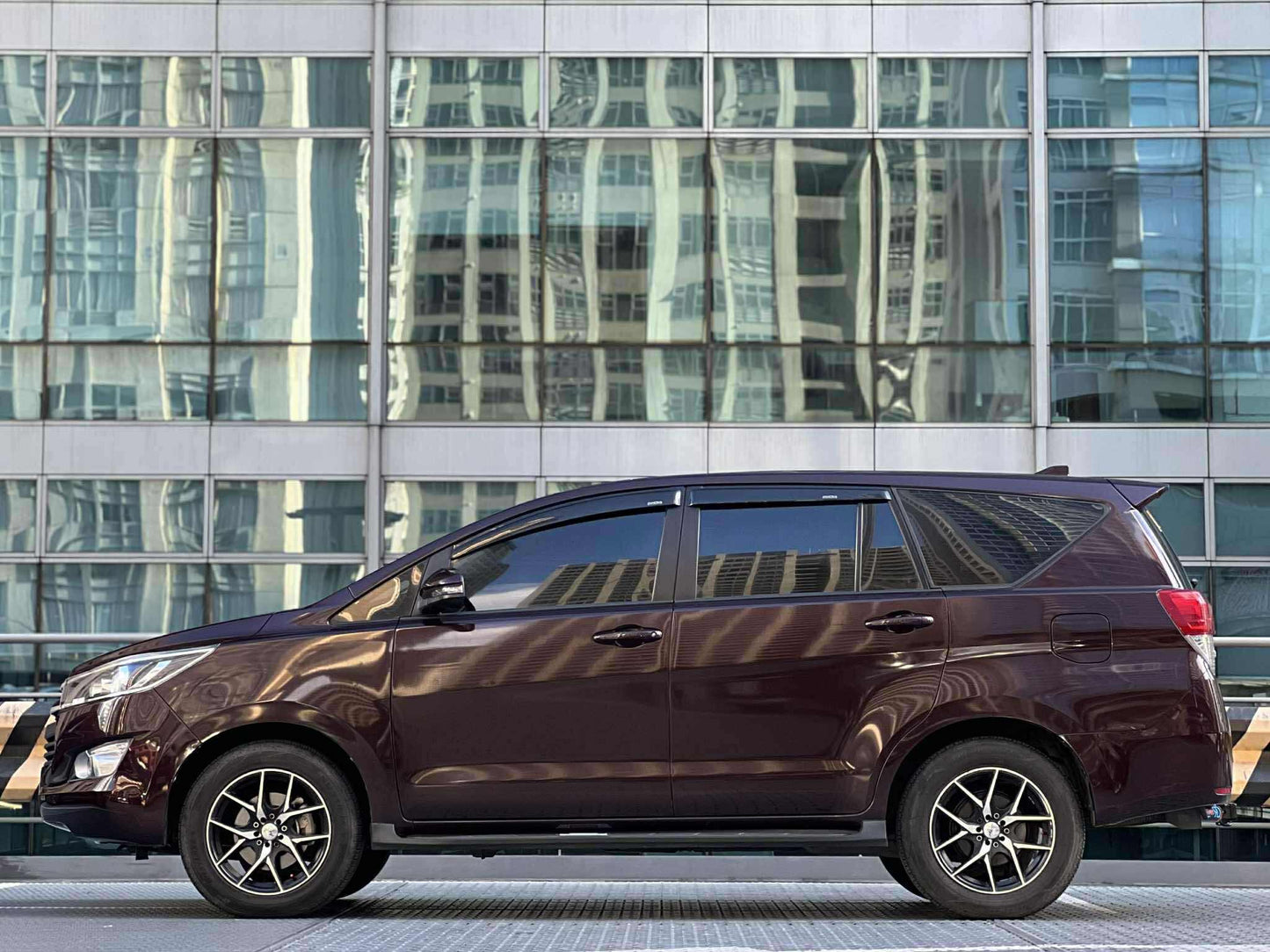 2018 Toyota Innova E, Automatic,  Diesel