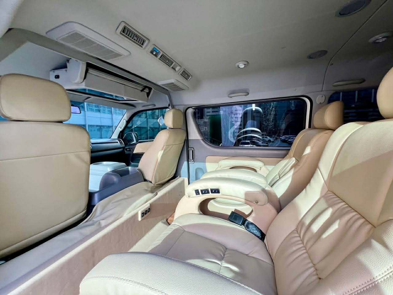 2008 Toyota Super Grandia Artista Van, Automatic, Diesel