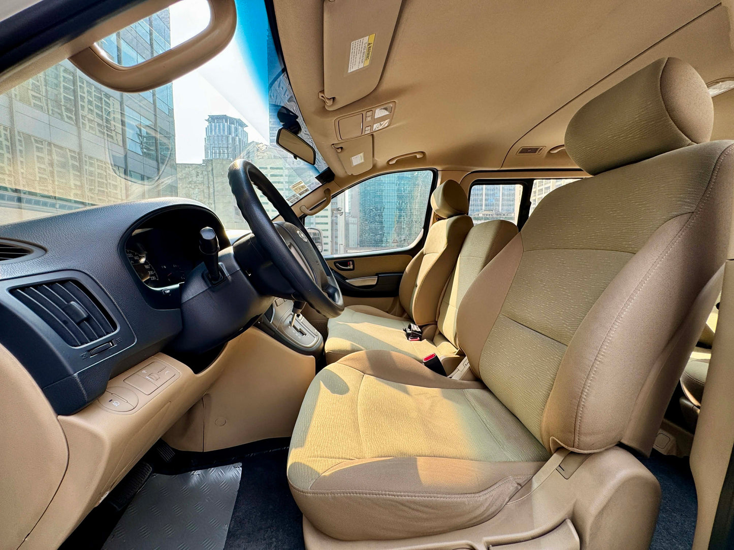 2015 Hyundai Grand Starex VGT 2.5, Automatic, Diesel