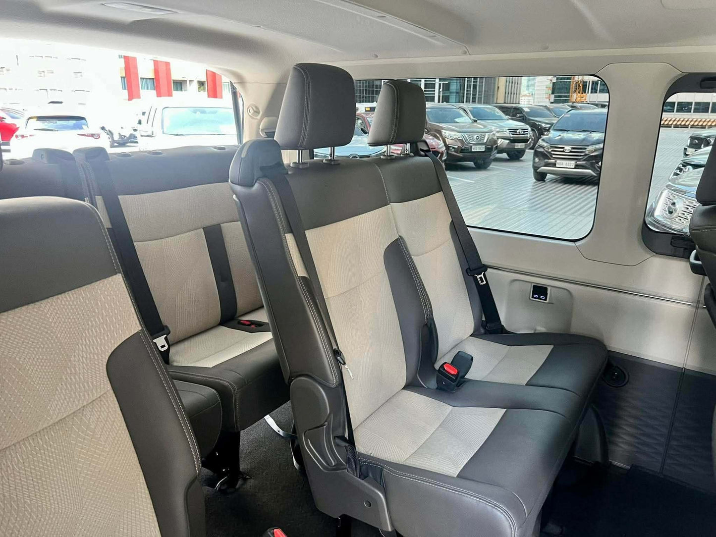 2024 Toyota GL Grandia 2.8L, Manual, Diesel