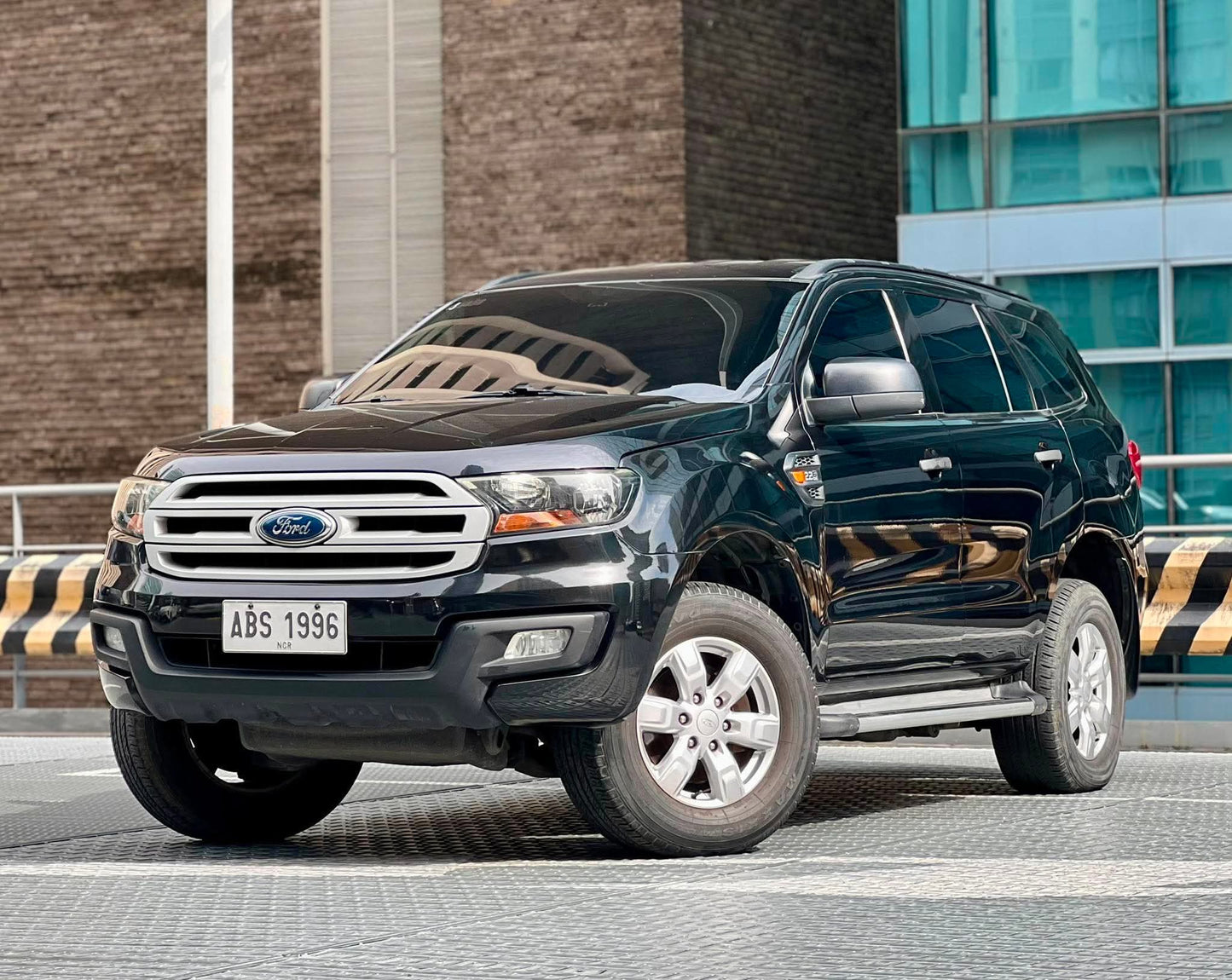 2016 Ford Everest Ambiente 2.2 4x2, Automatic, Diesel