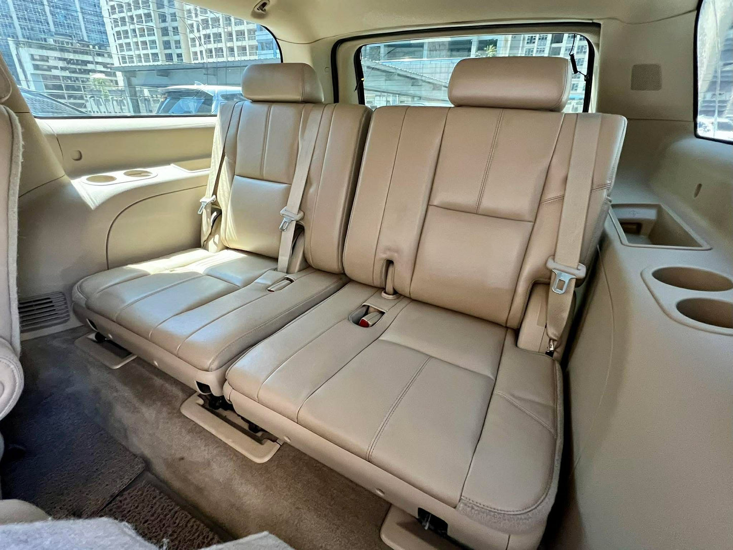 2012 Chevrolet Suburban 4x4  V8 Z71 5.3, Automatic, Gas