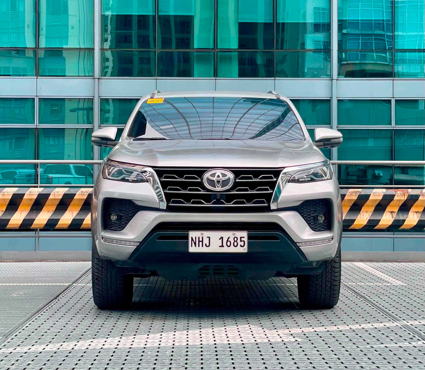 2023 Toyota Fortuner2.4 V 4x2, Automatic, Diesel