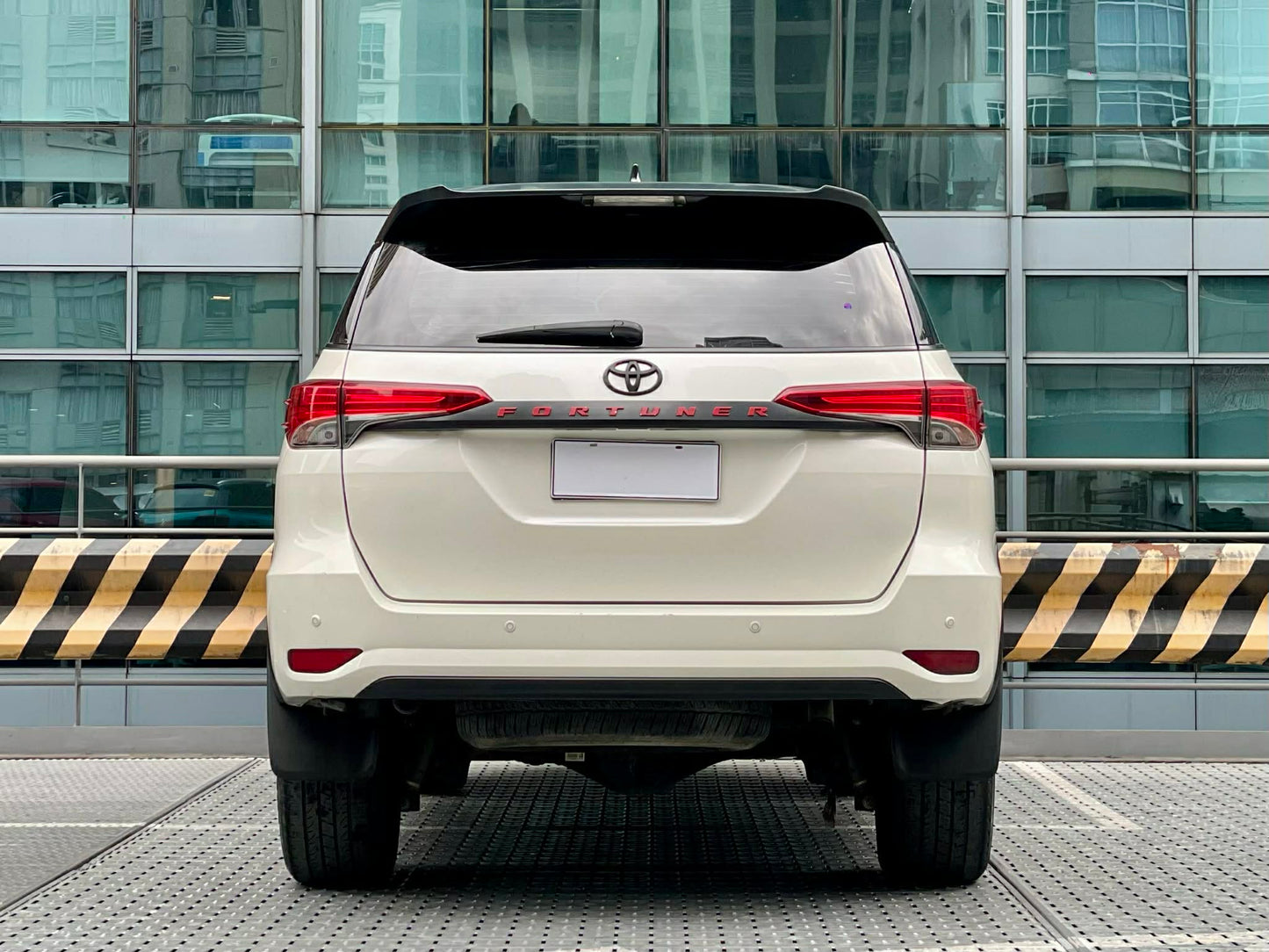 2018 Toyota Fortuner 2.4 V, Automatic, Diesel