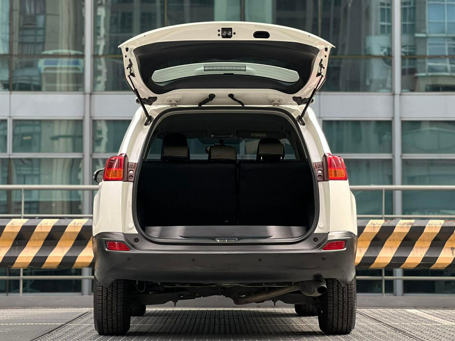 2015 Toyota Rav4 Active 4x2, Automatic, Gas