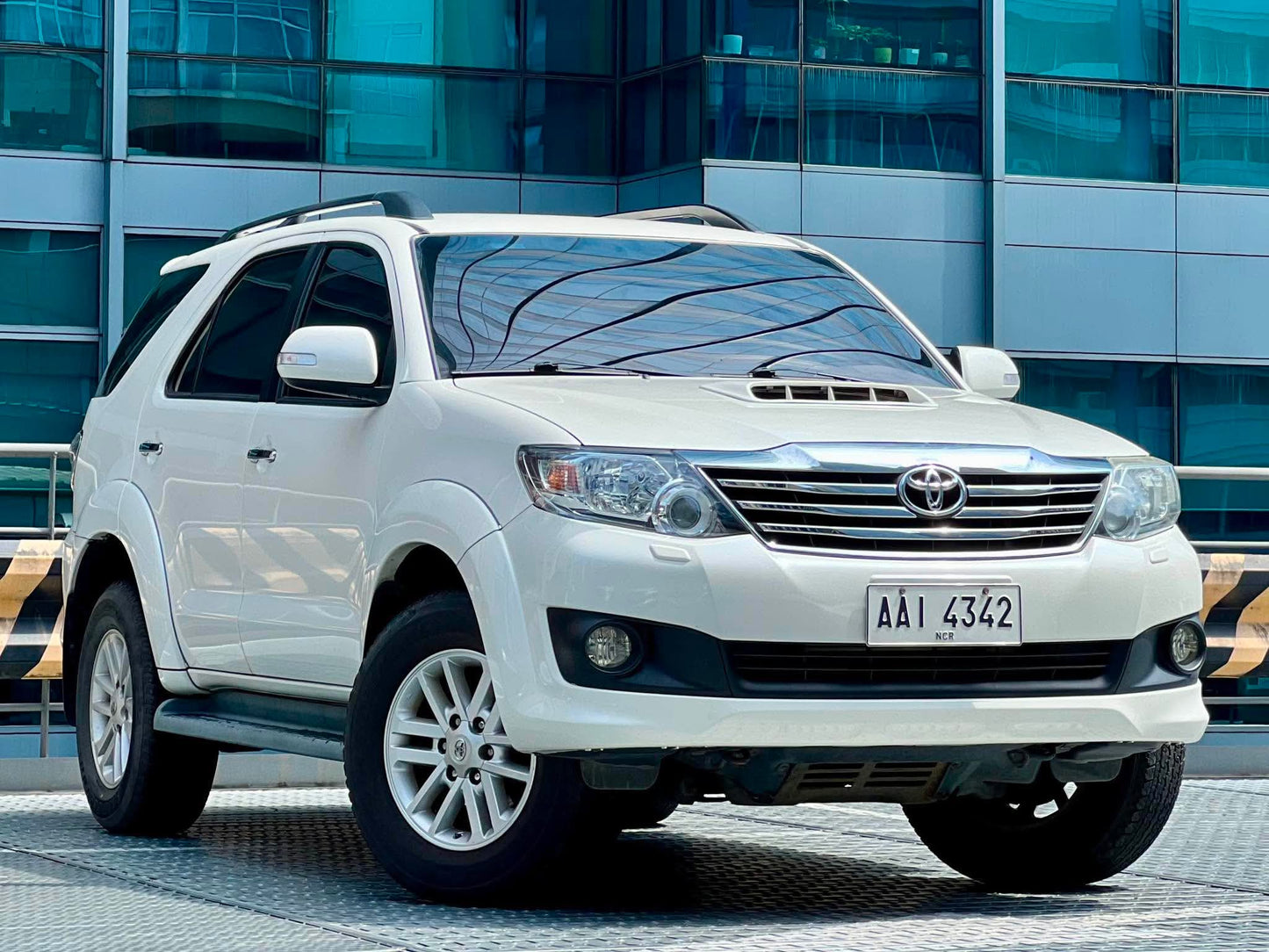 2014 Toyota Fortuner V 4x2 2.5, Automatic, Diesel