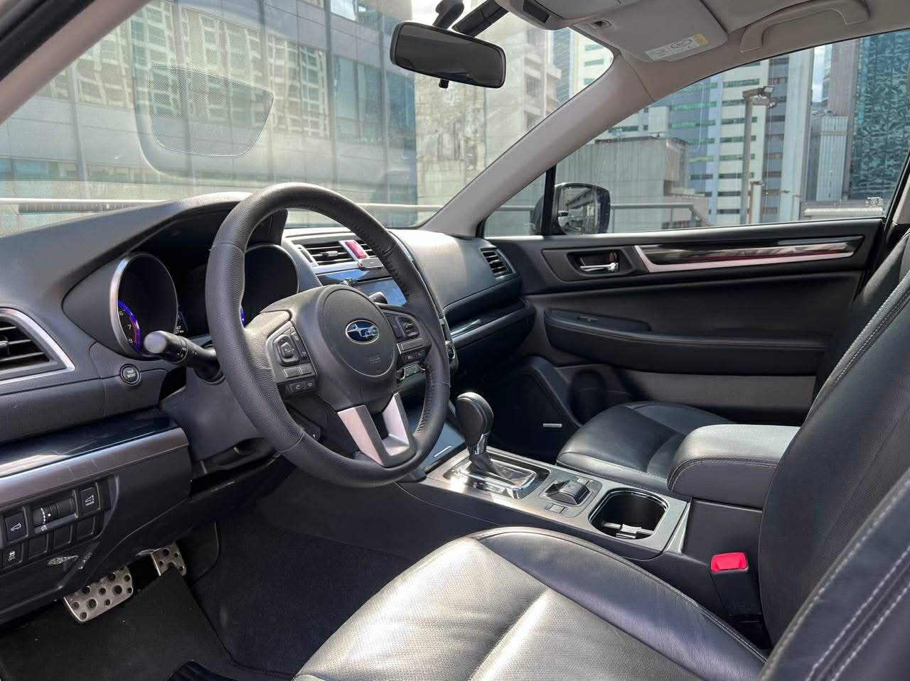 2015 Subaru Outback 3.6 RS, Automatic, Gas