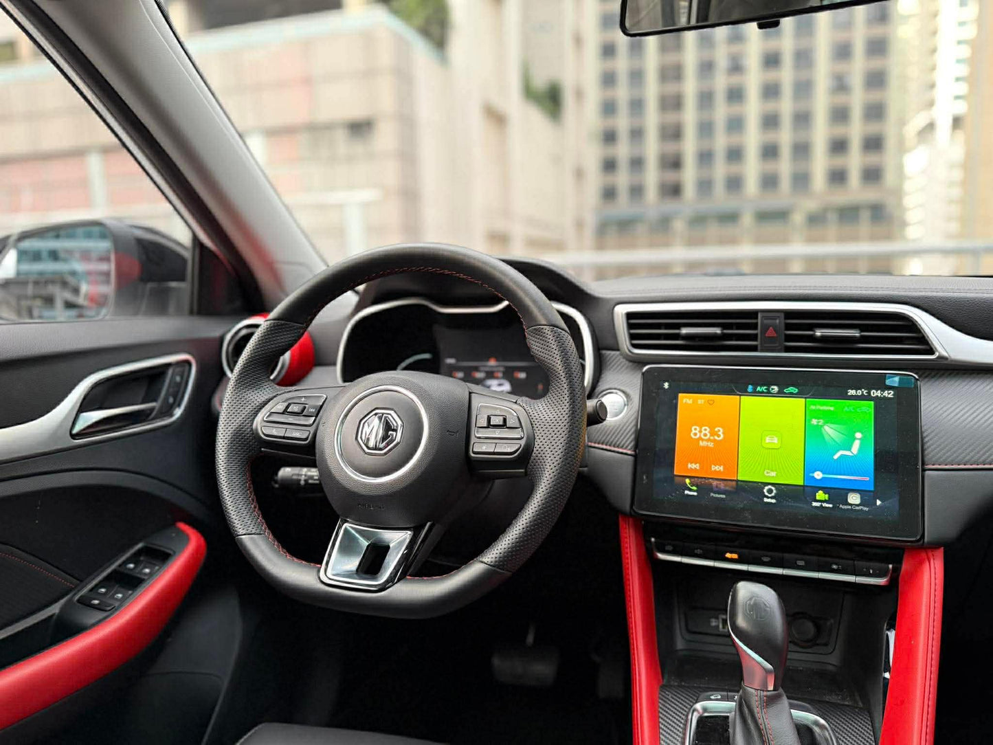 2024 MG ZS 1.5 MCE LUX, Automatic, Gas