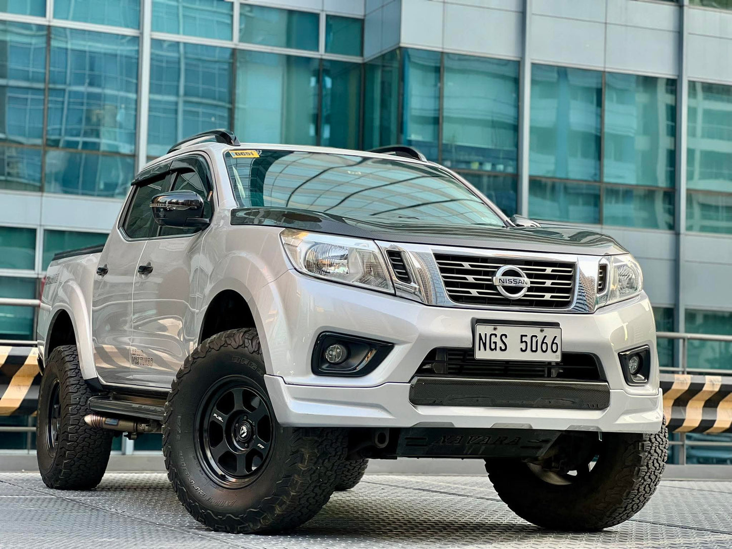 2021 Nissan Navara EL Calibre 4x2 2.5 Automatic Diesel