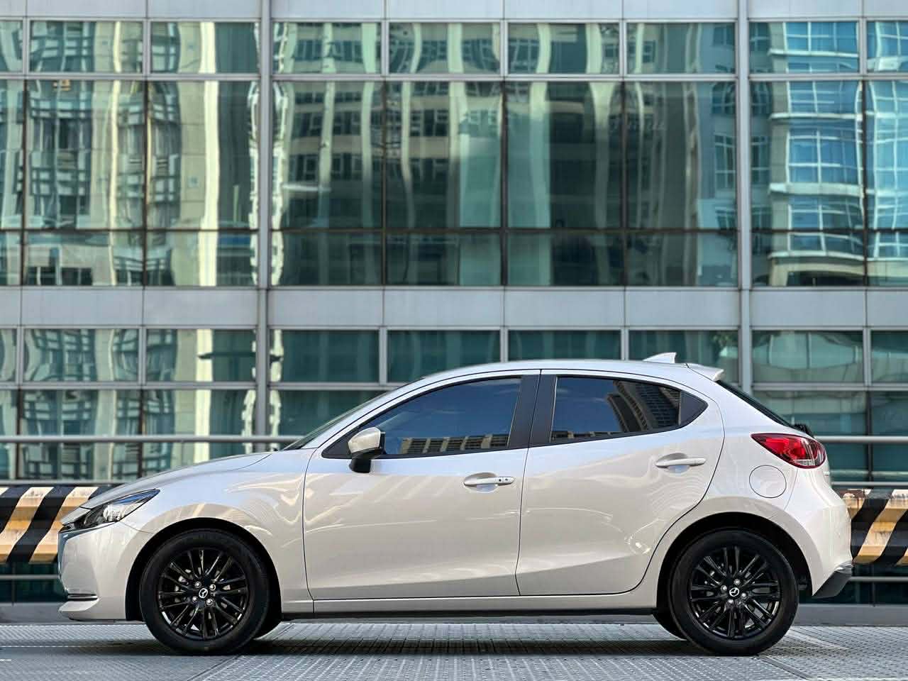 2022 Mazda 2 Premium 1.5, Automatic, Gas