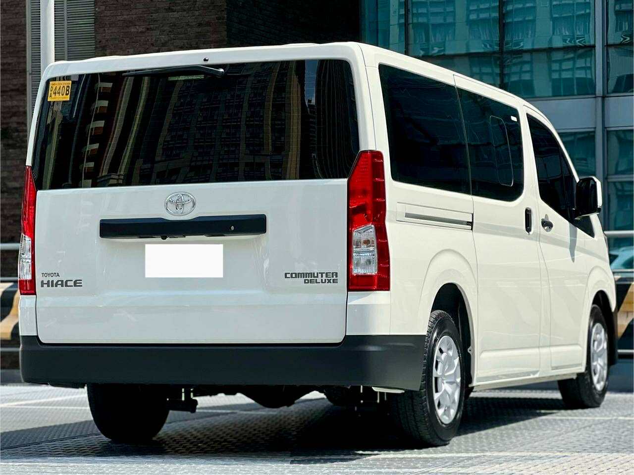 2025 Toyota Commuter 2.8 Deluxe, Manual, Diesel