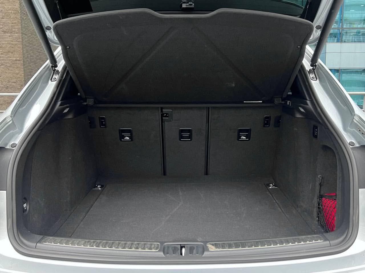 2019 Porsche Macan 2.0T Turbo, Automatic, Gas