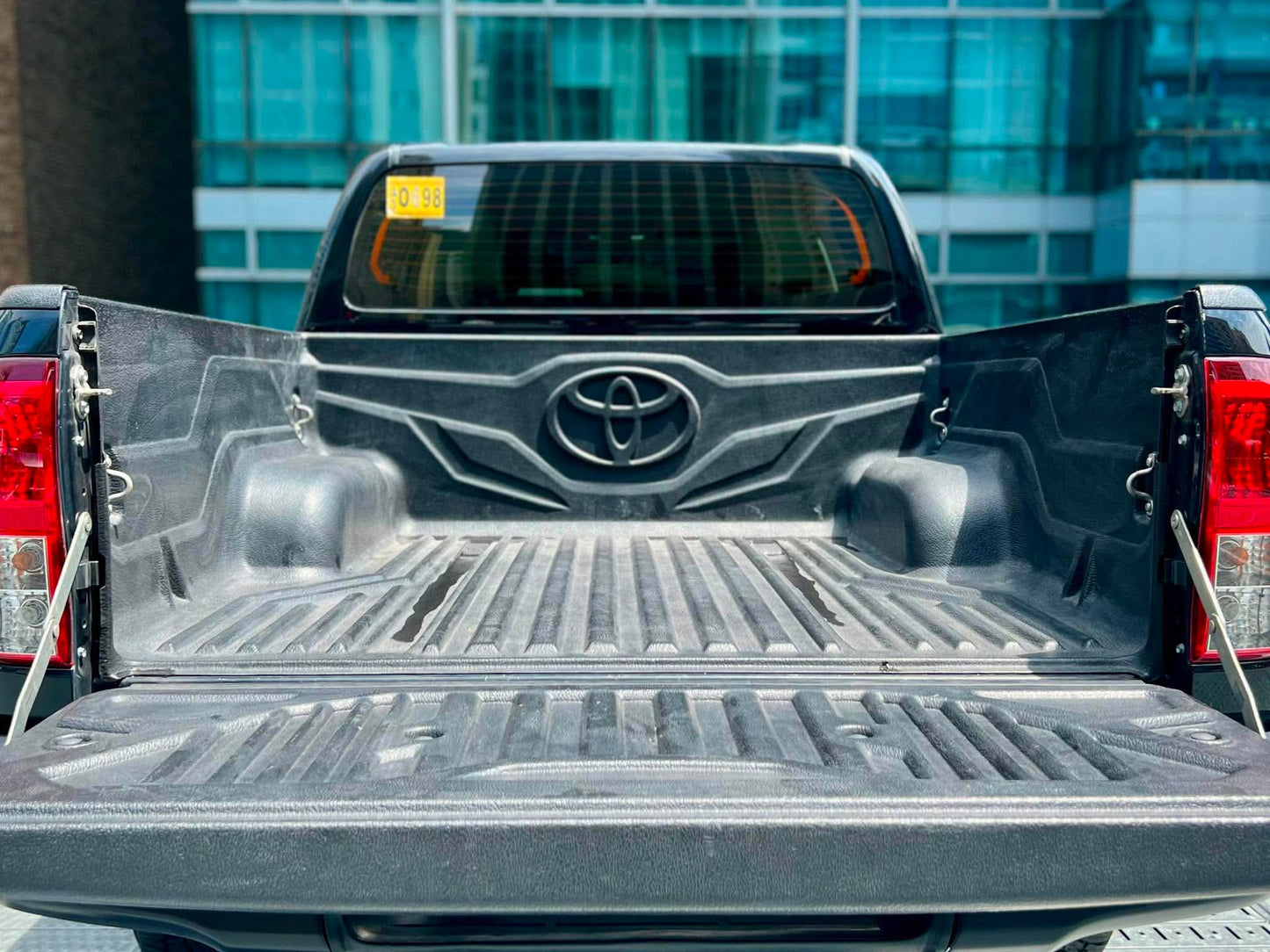 2018 Toyota Hilux G 4x2 2.4, Automatic, Diesel