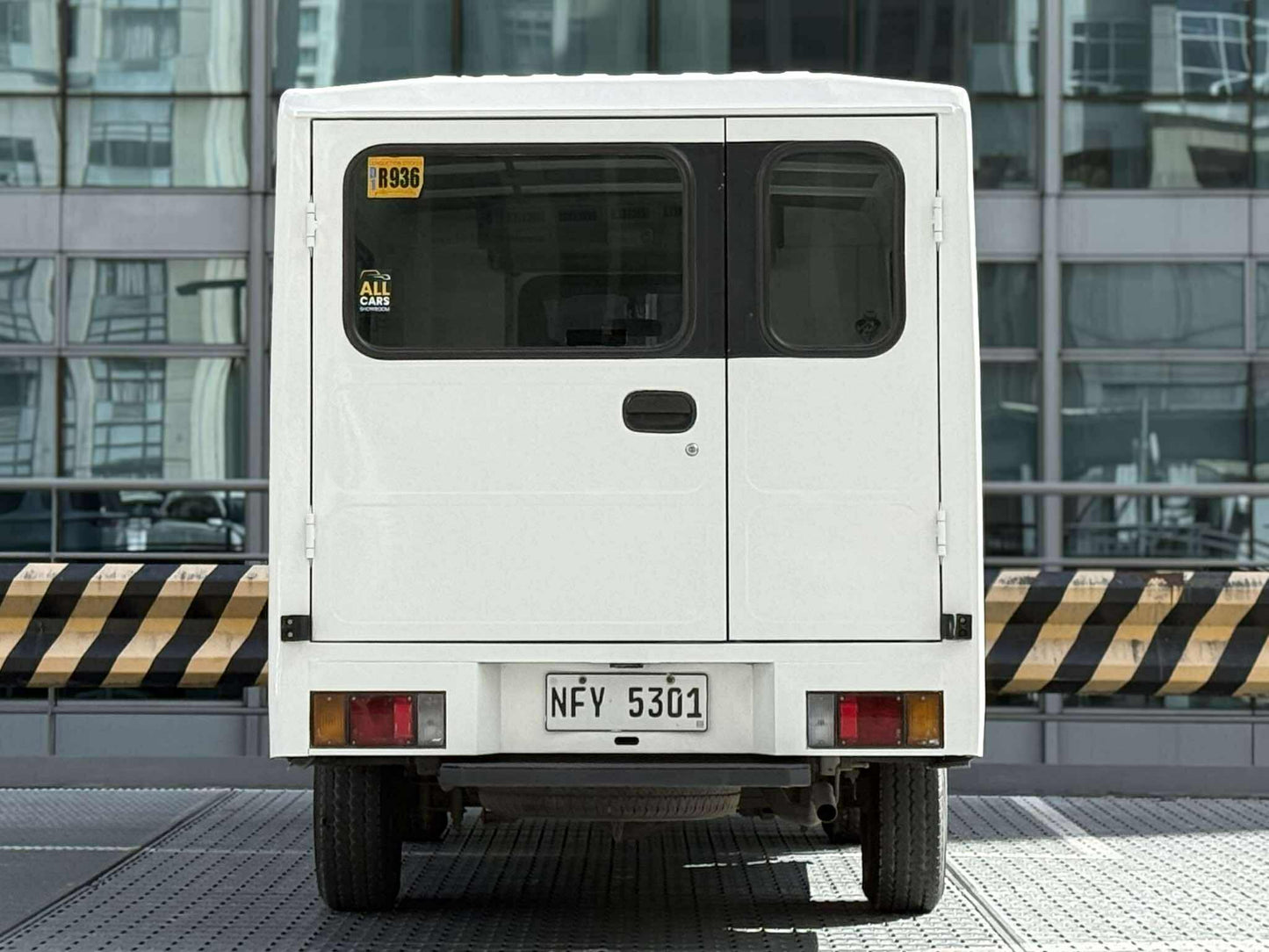 2020 Isuzu Travis 2.5, Manual, Diesel