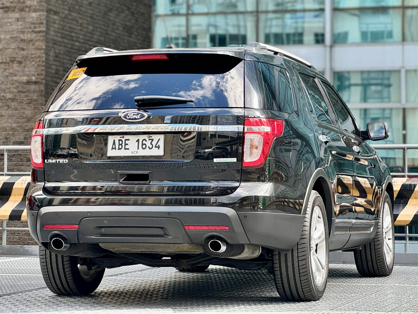 2015 Ford Explorer 4x2 Ecoboost 2.0, Automatic, Gas