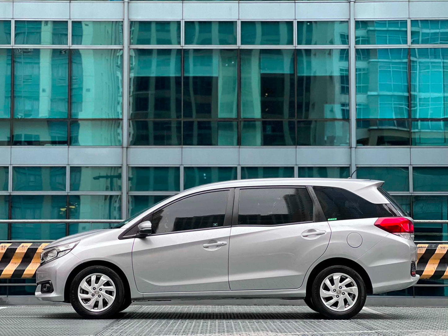 2017 Honda Mobilio 1.5 V, Automatic, Gas